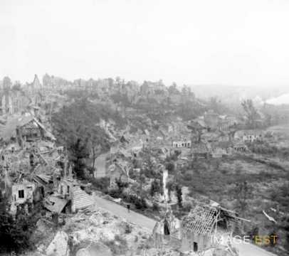 Montdidier en ruines (Somme)